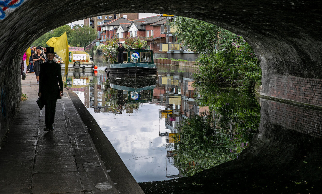 Thelma's funeral procession;
Broadway Market Lock to The Barge Hse;
Hackney canal, London. N1 5RY.
14th July 2020.

© Pete Jones
pete@pjproductions.co.uk
