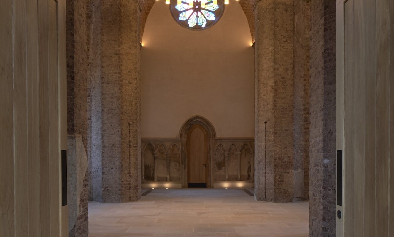 Abney Park Chapel ext looking in